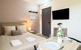 Studio Platanes 3 - Proche Disneyland - Parking gratuit - Meaux